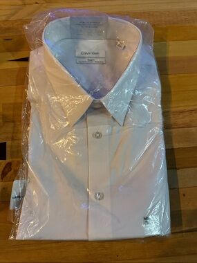 Calvin Klein Men's Light Pink Dress Shirt